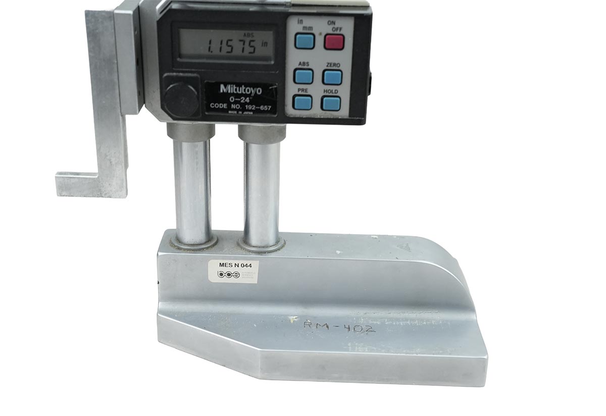 MITUTOYO MODEL 192-657 24" DIGITAL HEIGHT GAGE MITUTOYO MODEL 192-657 24" DIGITAL HEIGHT GAGE