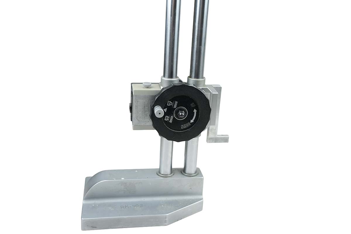 MITUTOYO MODEL 192-657 24" DIGITAL HEIGHT GAGE MITUTOYO MODEL 192-657 24" DIGITAL HEIGHT GAGE