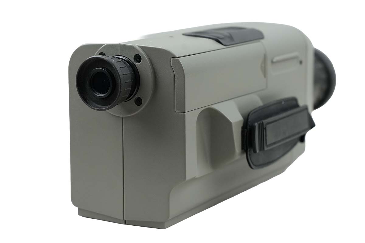 KONICA MINOLTA MODEL CS-200 CHROMA METER MOUNTED ON ALUMINUM 2 AXIS STAGE KONICA MINOLTA MODEL CS-200