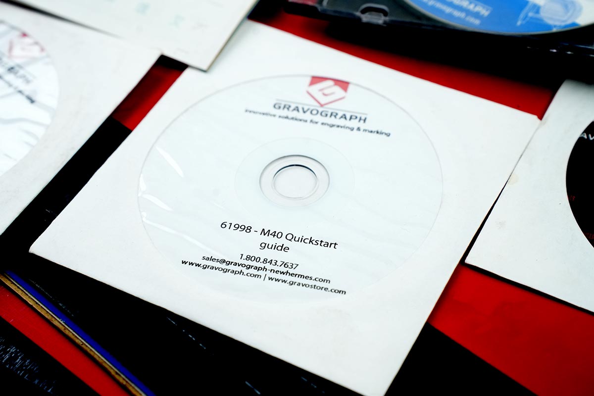 Gravograph M40 Engraver with quick click software and accessories Gravograph M40 Engraver with quick click software and accessories - Image 4