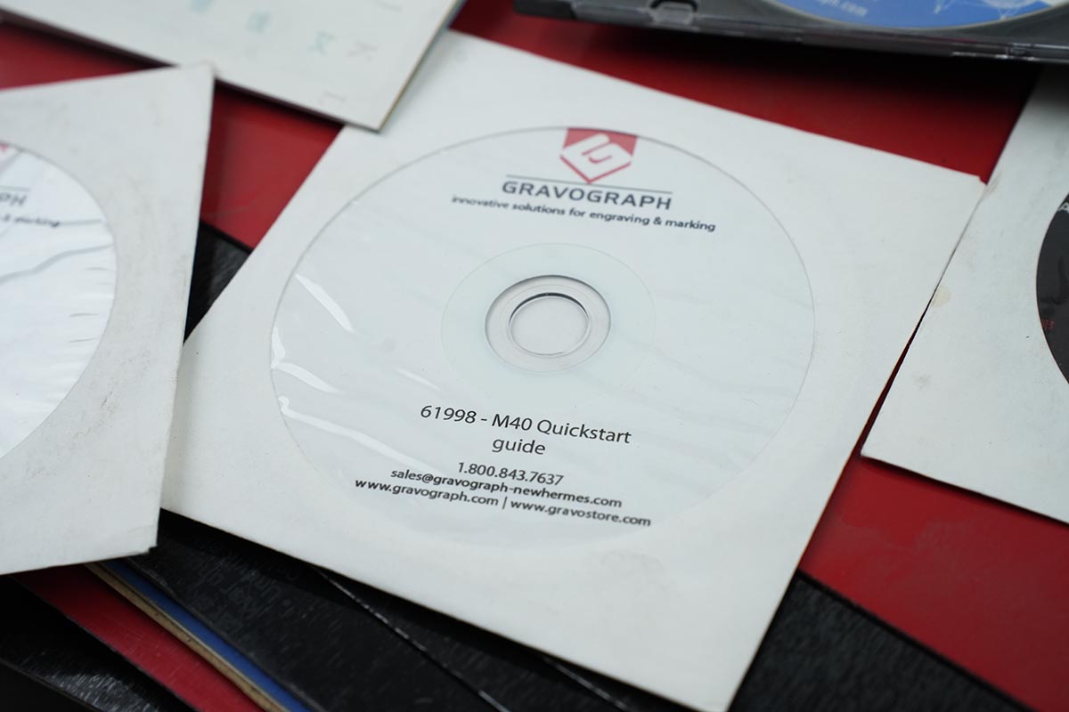 Gravograph M40 Engraver with quick click software and accessories Gravograph M40 Engraver with quick click software and accessories - Image 6