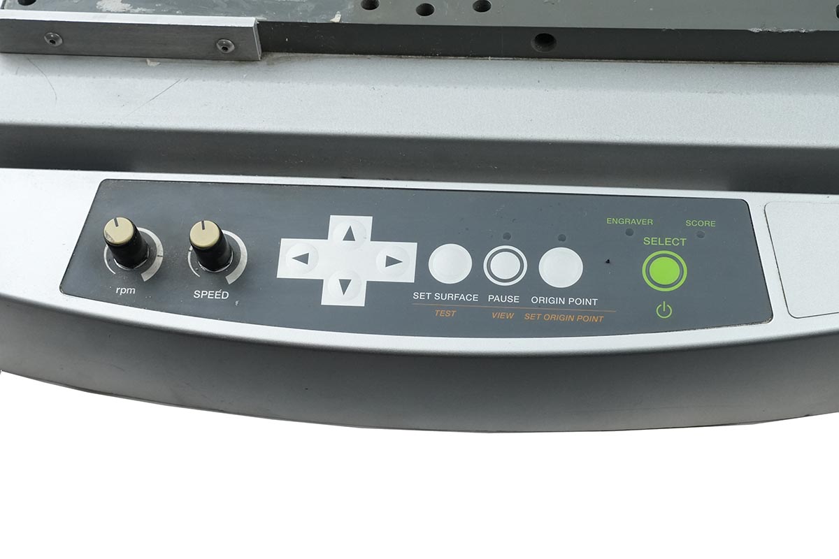 ROLAND EGX-30A DESKTOP ENGRAVER ROLAND EGX-30A DESKTOP ENGRAVER