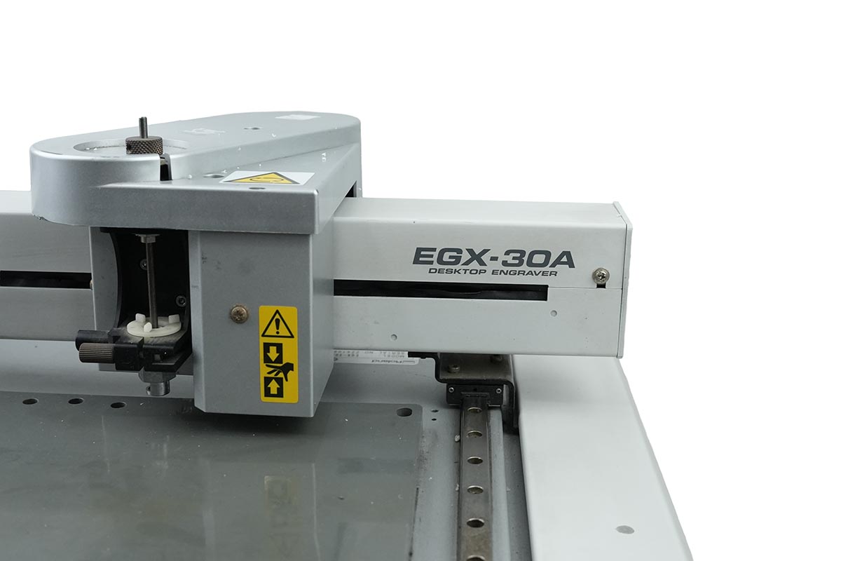 ROLAND EGX-30A DESKTOP ENGRAVER ROLAND EGX-30A DESKTOP ENGRAVER