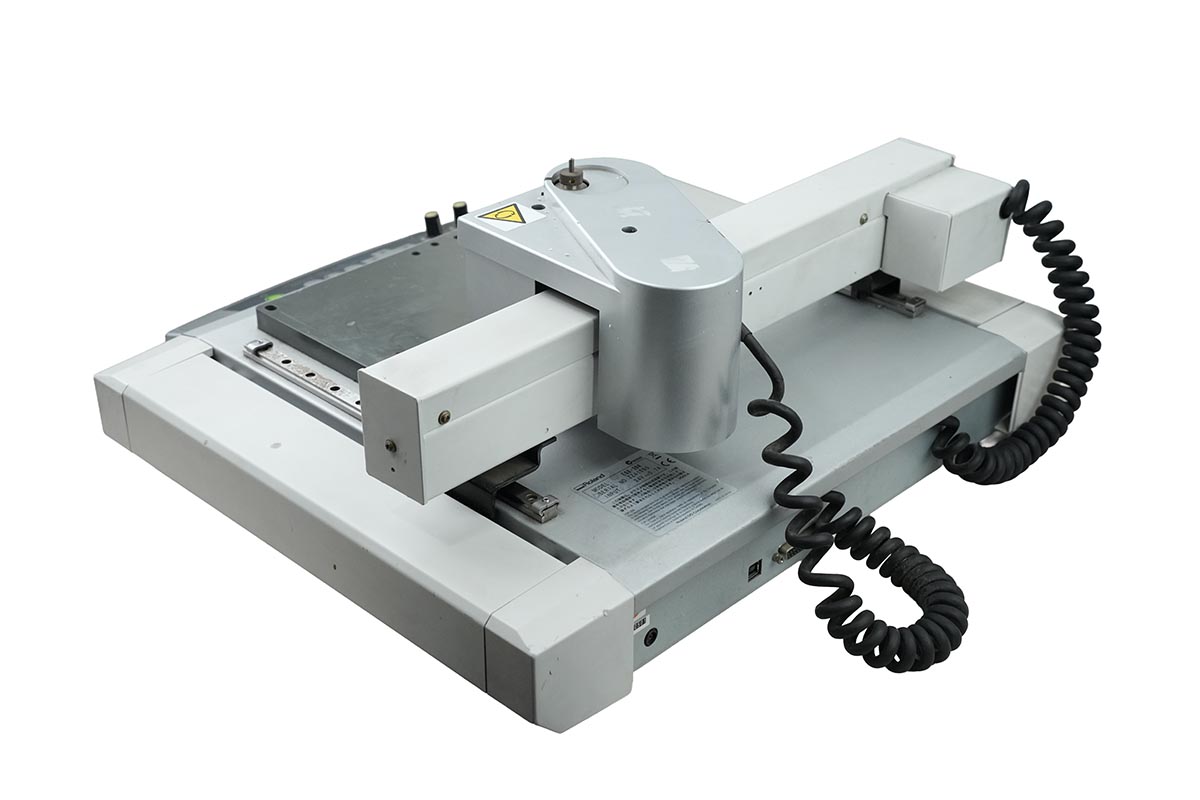 ROLAND EGX-30A DESKTOP ENGRAVER ROLAND EGX-30A DESKTOP ENGRAVER