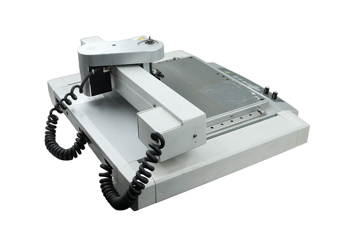 ROLAND EGX-30A DESKTOP ENGRAVER ROLAND EGX-30A DESKTOP ENGRAVER