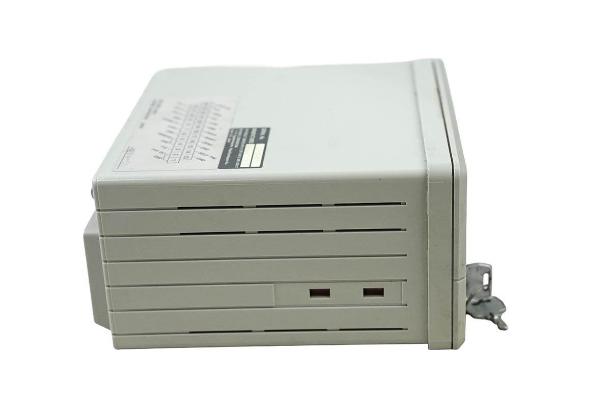 Keyence VG-300 Micrometer Controller SKU:EMH331 Keyence VG-300 Micrometer Controller